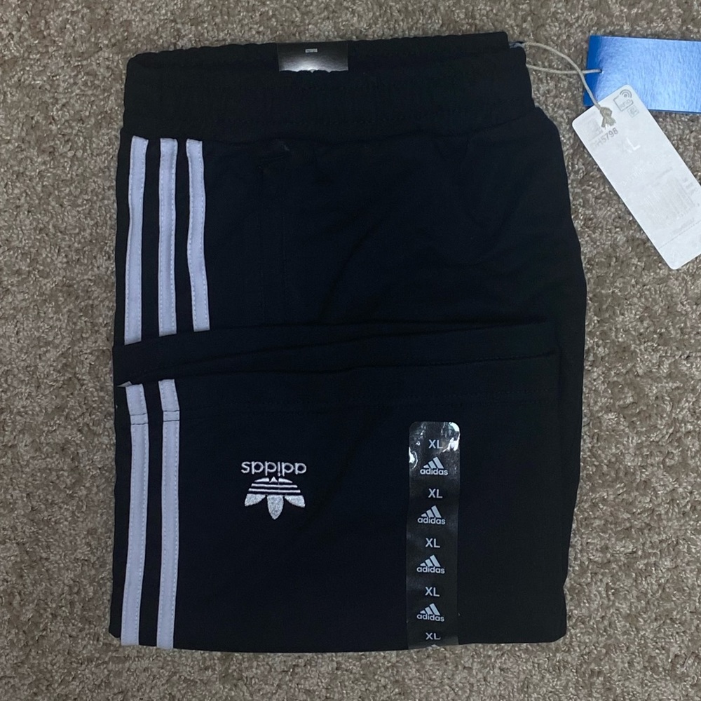 Adidas XL Trefoil Fleece Shorts